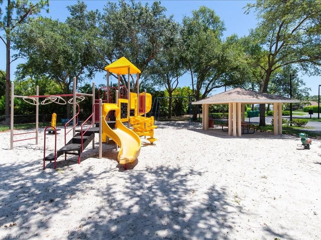930 Marble Dr, Naples, FL 34104 Photo