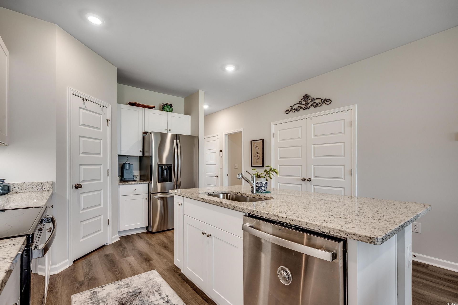 567 Sea Sparrow St.  Photo 6
