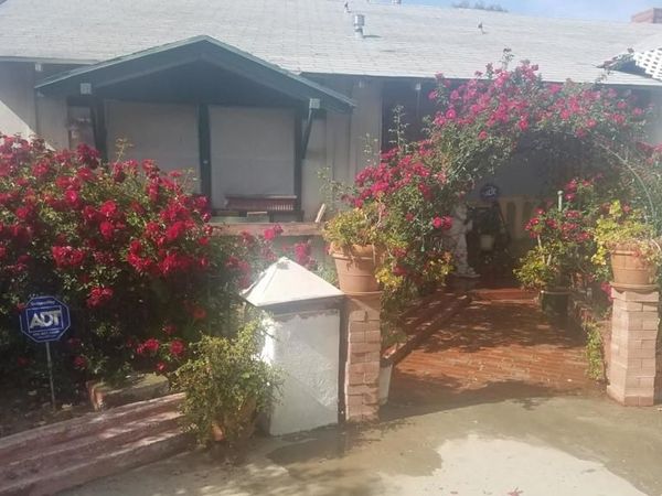 22101 Dumetz Rd., Woodland Hills, CA 91364