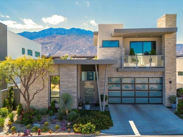 141 Blue Moon Drive, Palm Springs, CA 92262