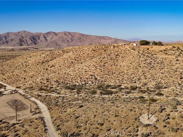 750 Ocotillo Way, Apple Valley, CA 92308