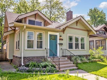 3023 45th Avenue S, Minneapolis, MN 55406