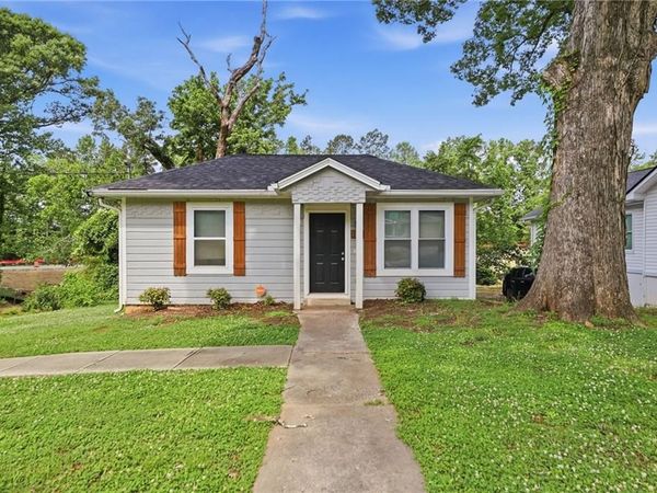 1152 Wedgewood Drive NW, Atlanta, GA 30318