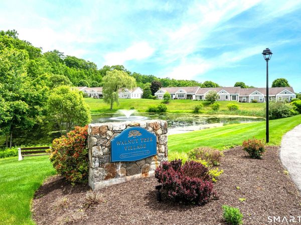 176 Julia, Unit 176, Newtown, CT 06482