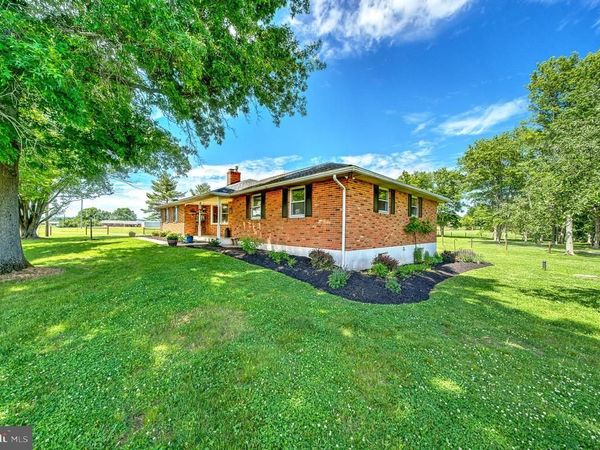 141 GREEN HILL ROAD, BARTO, PA 19504