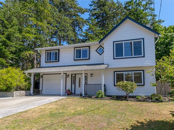 365 E Cotlow Rd, Colwood, BC V9C 3W8