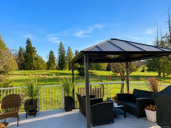 3718 Arbutus Dr N, Cobble Hill, BC V8H 0K8