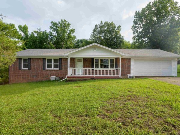 312 Rivermont Rd, Florence, AL 35634