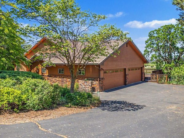 12065 Kestrel Road, Klamath Falls, OR 97601