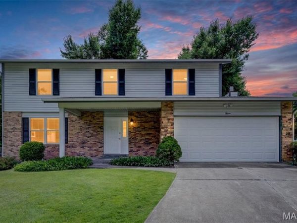 12 Northstar Court, St Peters, MO 63376