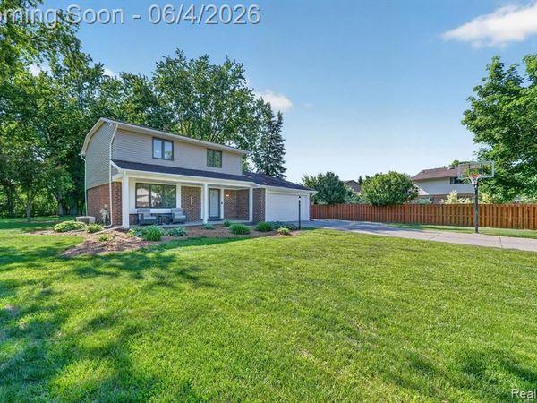 5469 Pheasant Run Road, Clarkston, MI 48346