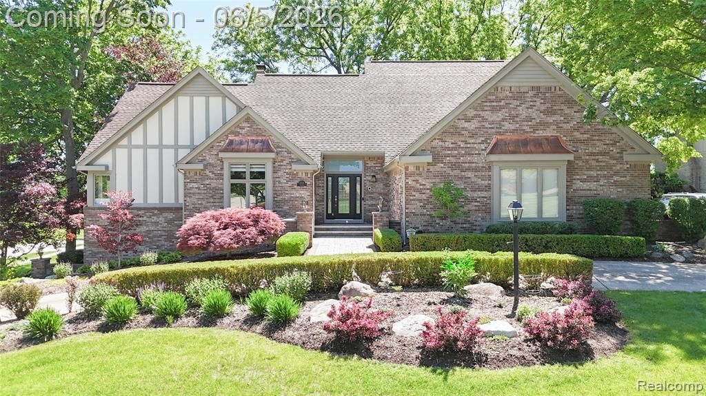 6514 Shagbark Drive, Troy, MI 48098 Main Photo