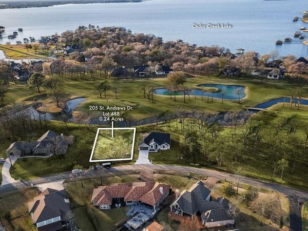 205 Saint Andrews Drive , Mabank, TX 75156