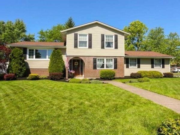 2 Alanview Drive , Lockport, NY 14094