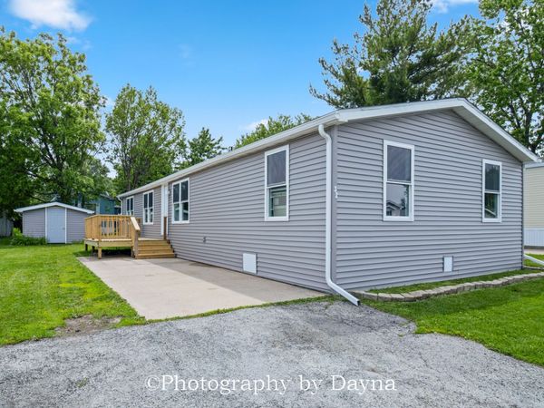 33 Saint Peters Drive , Bourbonnais, IL 60914