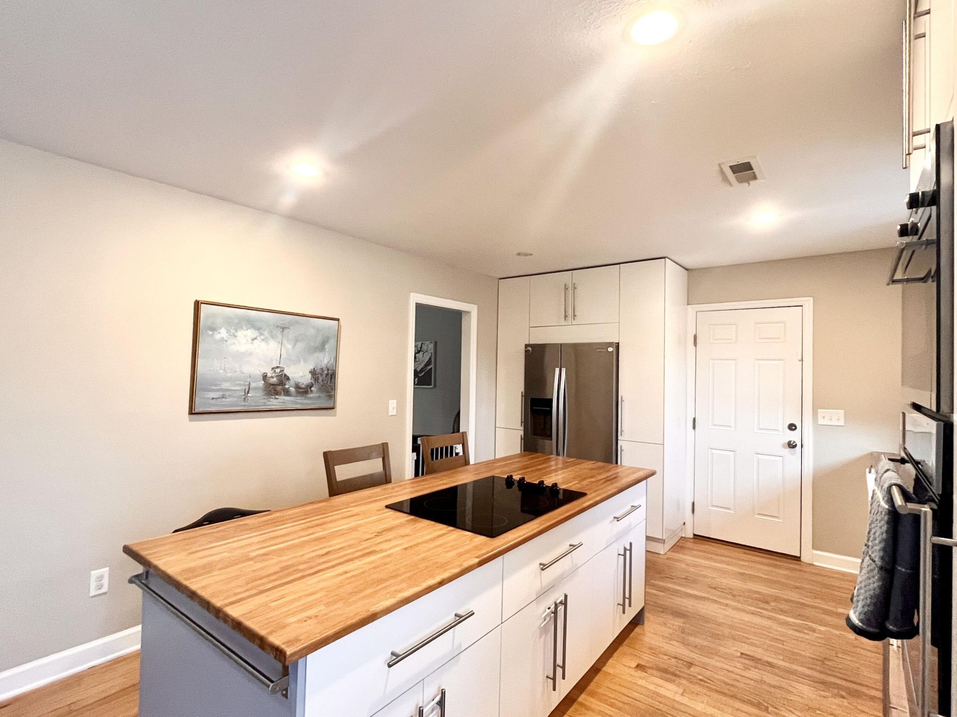 1314 White Drive Photo 10