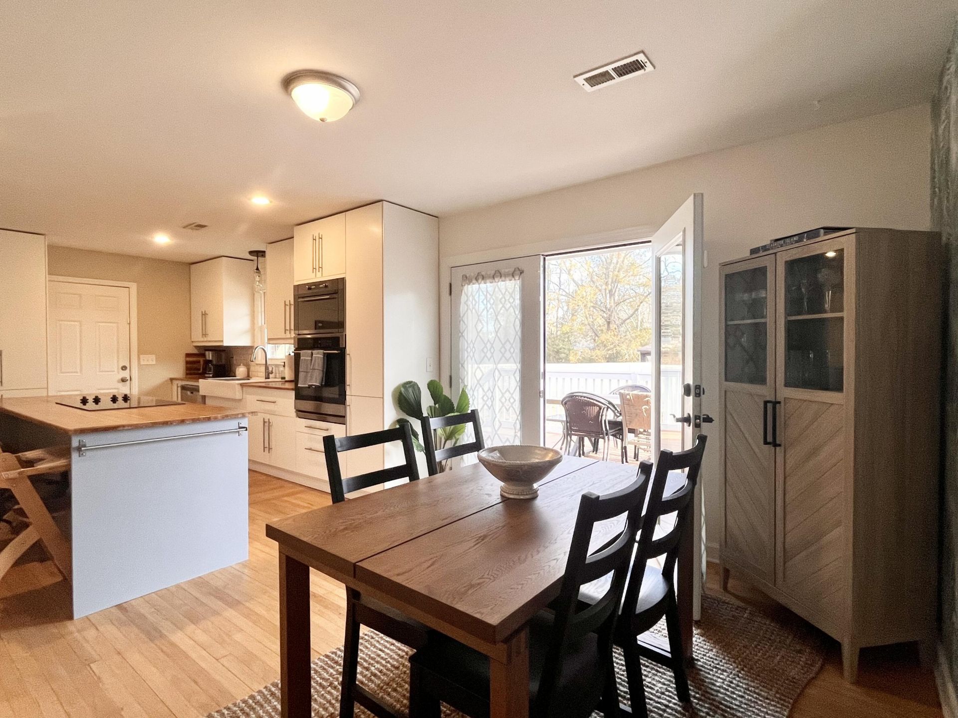 1314 White Drive Photo 13