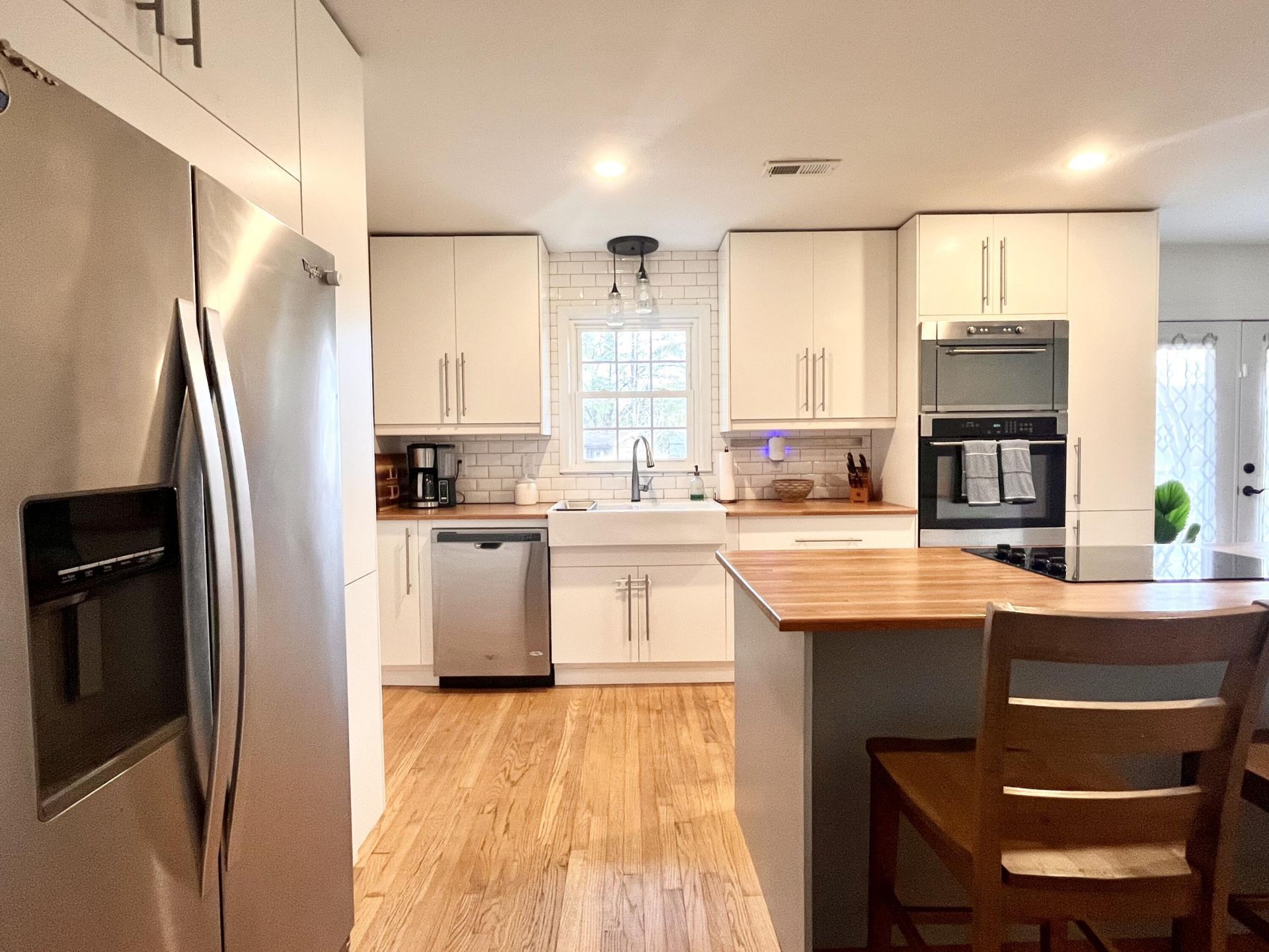1314 White Drive Photo 4