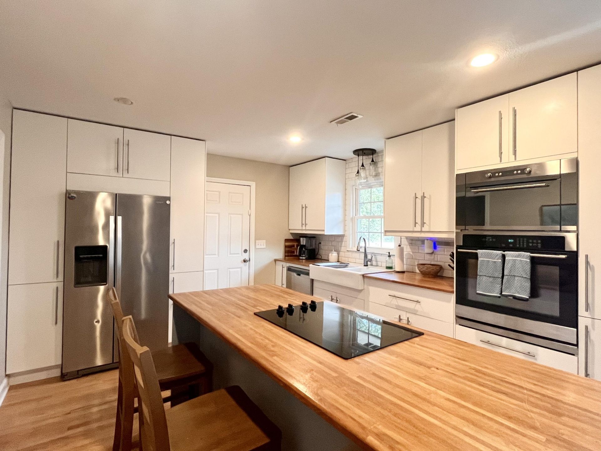 1314 White Drive Photo 6