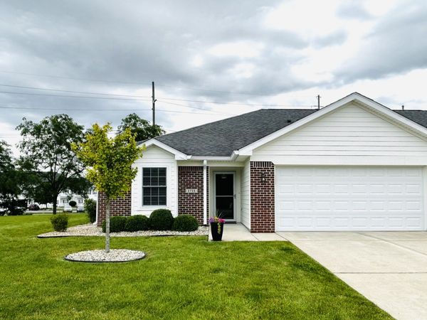 1721 Senior Court , Shelbyville, IN 46176
