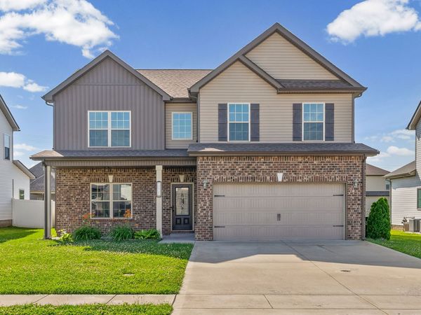 1483 Kingbird Dr, Clarksville, TN 37040