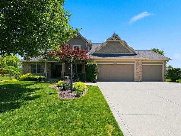 9225 Bobcat Trail, Leo, IN 46765
