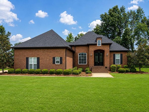 614 McArthur Ln., New Albany, MS 38652