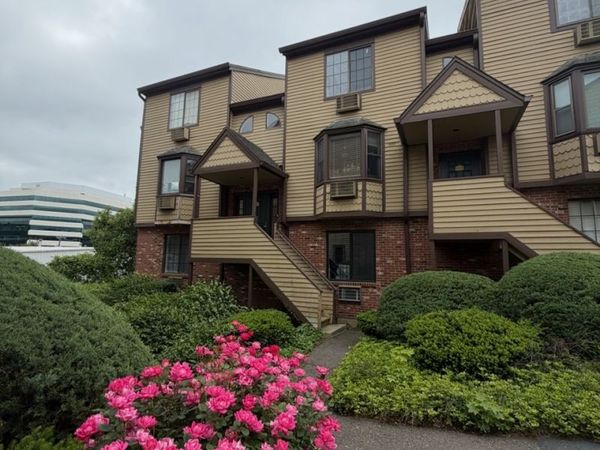 8 Oakwood , Unit C1, Norwalk, CT 06850