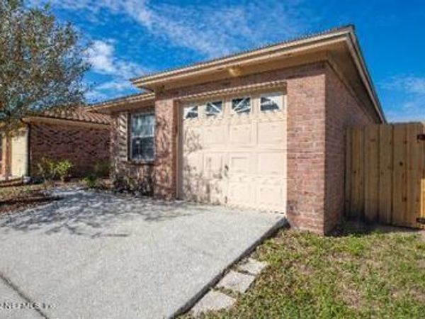 2548 AMERICAS CUP Circle E, Atlantic Beach, FL 32333