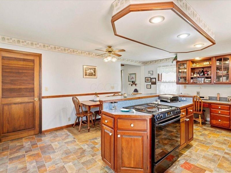 420 S Madriver, Bellefontaine, OH 43311 Photo 12