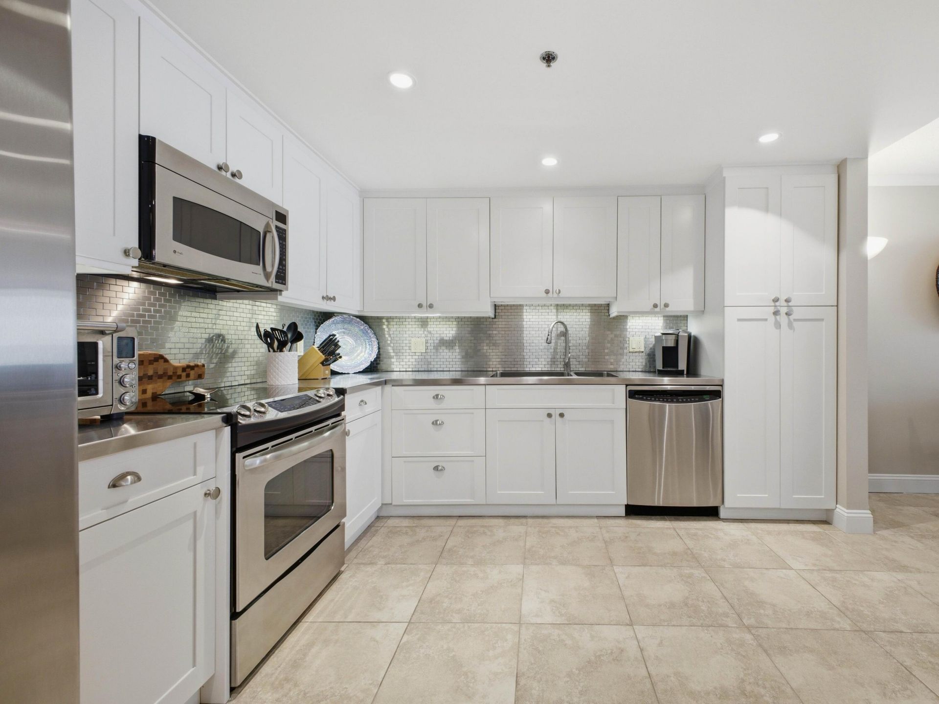 3009 S Ocean Boulevard, Unit 205, Highland Beach, FL 33487 Photo