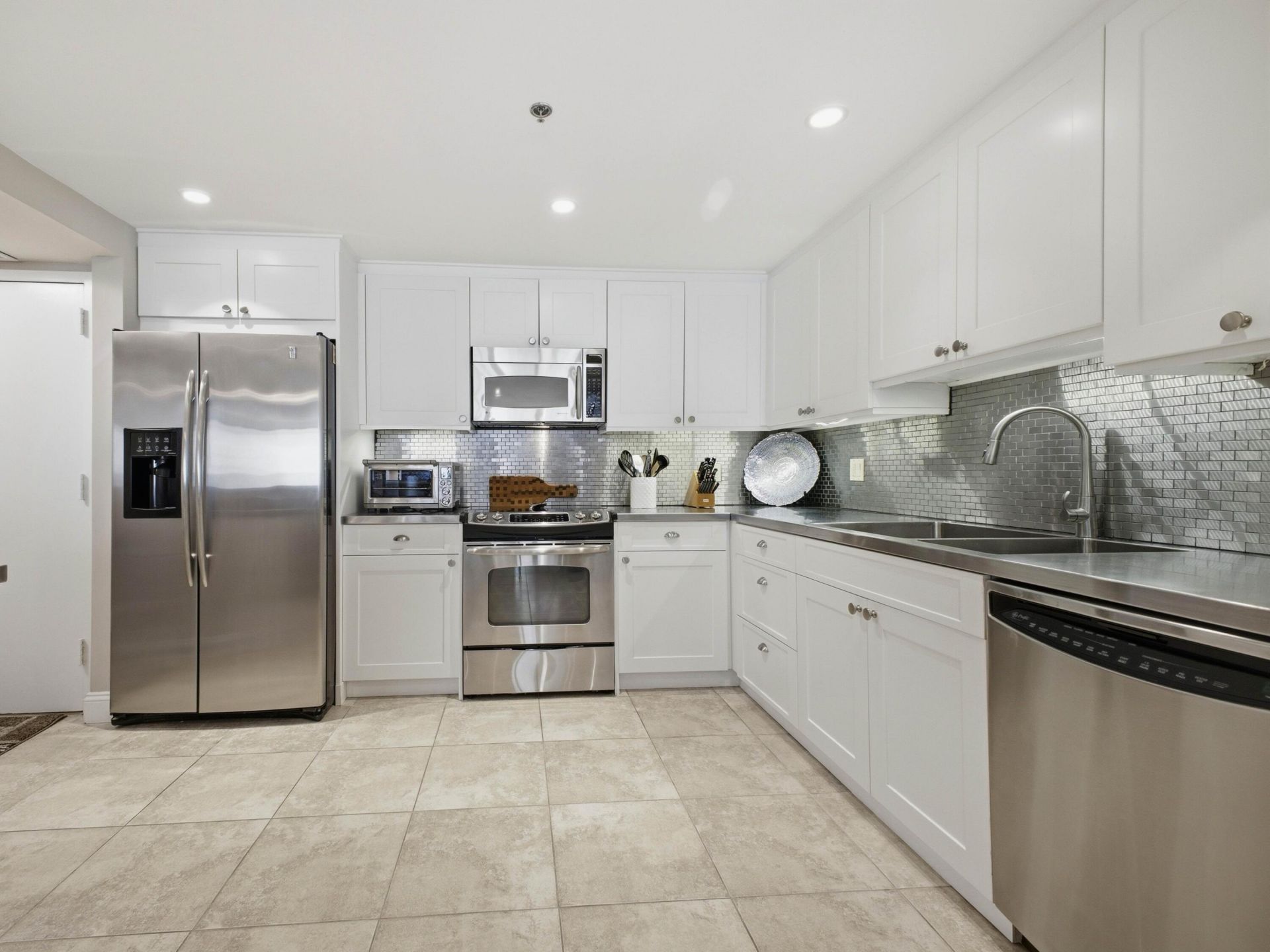 3009 S Ocean Boulevard, Unit 205, Highland Beach, FL 33487 Photo