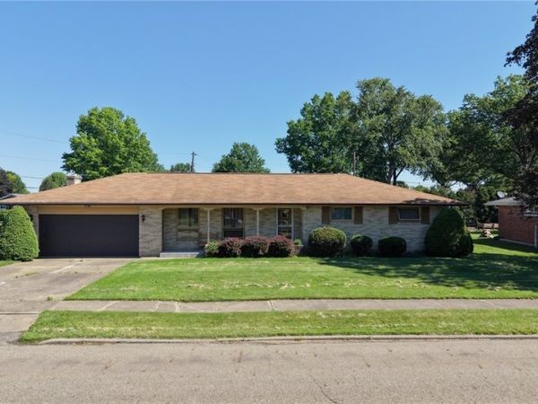 333 Hilan Avenue SW, New Philadelphia, OH 44663