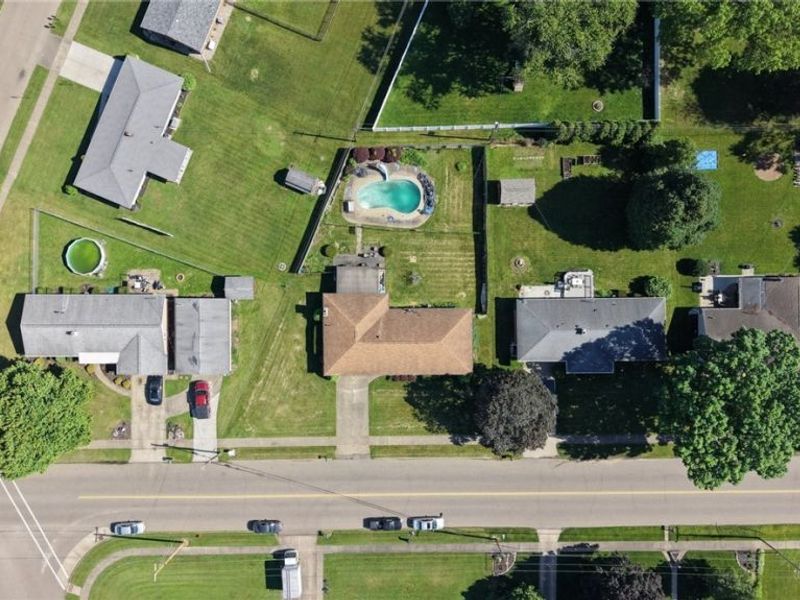 333 Hilan Avenue SW, New Philadelphia, OH 44663 Photo 3