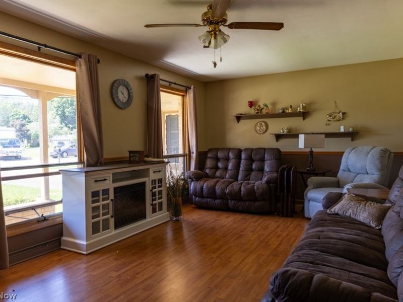 333 Hilan Avenue SW, New Philadelphia, OH 44663 Photo 3