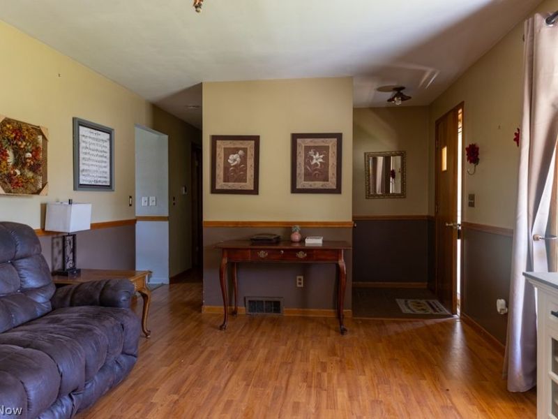 333 Hilan Avenue SW, New Philadelphia, OH 44663 Photo 4