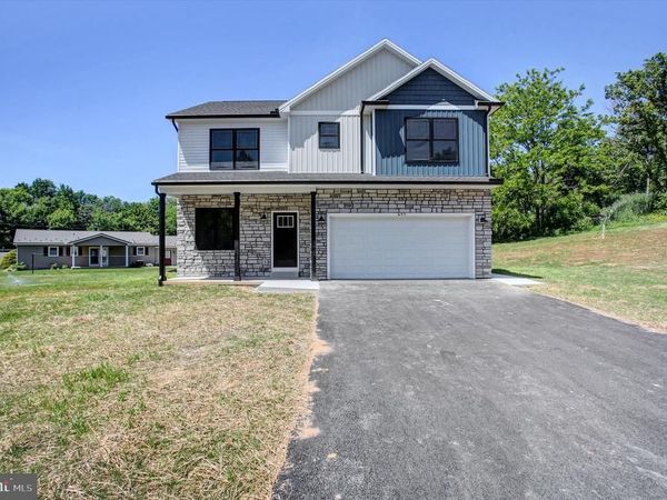 695 KARVOIS COURT, CHAMBERSBURG, PA 17202