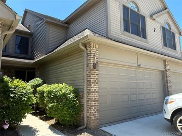 45085 Horseshoe Circle, CANTON, MI 48187