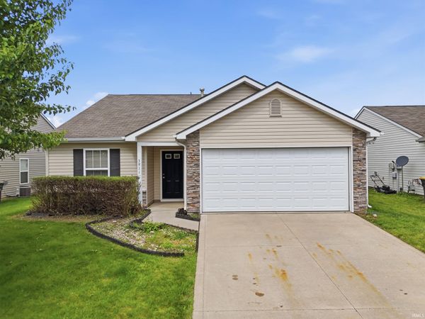 3911 Nadina Cove, Fort Wayne, IN 46815
