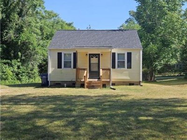 130 Court Street , Rural Hall, NC 27045