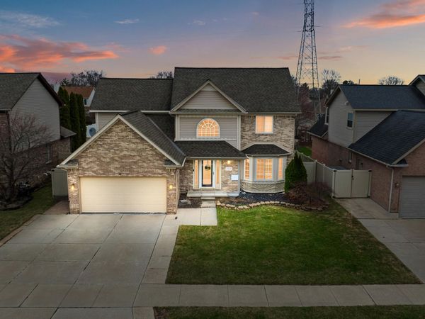 24279 Emily Drive, Trenton, MI 48183