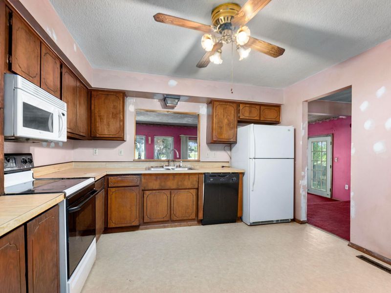 5728 Allenby Court, Galloway, OH 43119 Photo 10