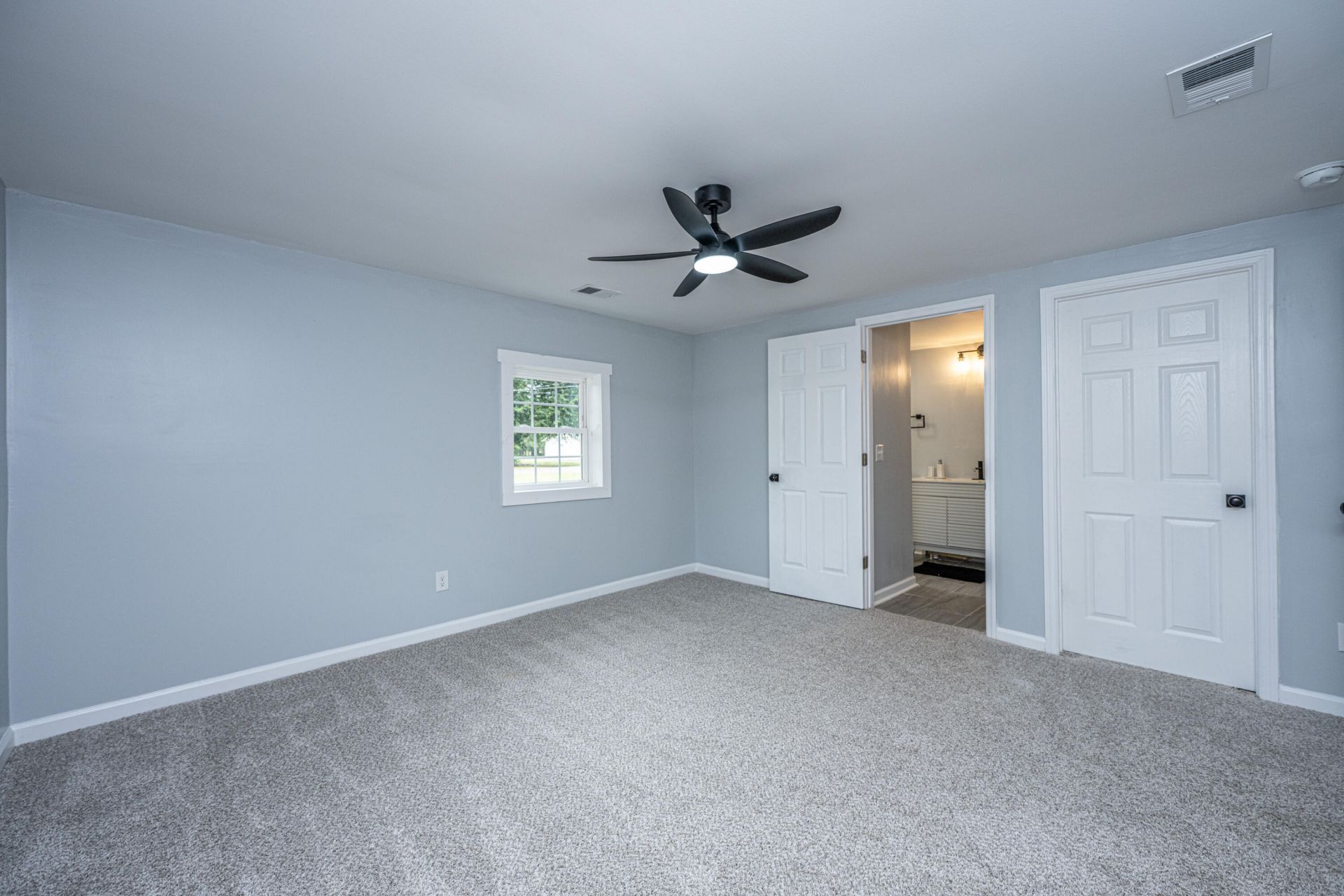 4649 N Highway 52 Photo 24