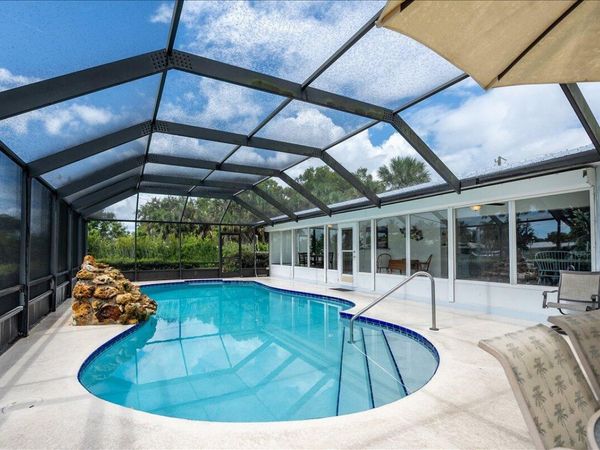 2066 SE 5th Ct Court SE, Vero Beach, FL 32962