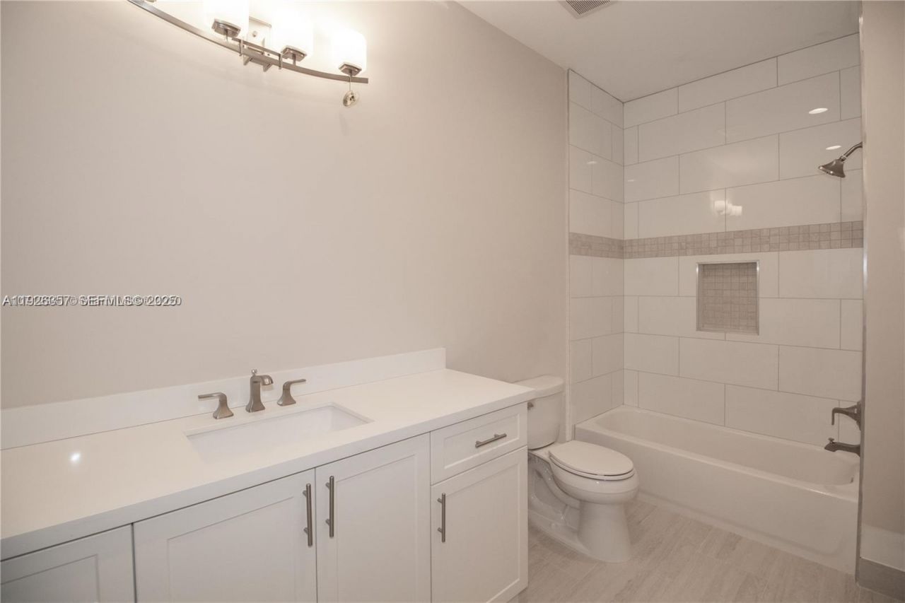 9265 NW 16th Street, Pembroke Pines, FL 33024 Photo