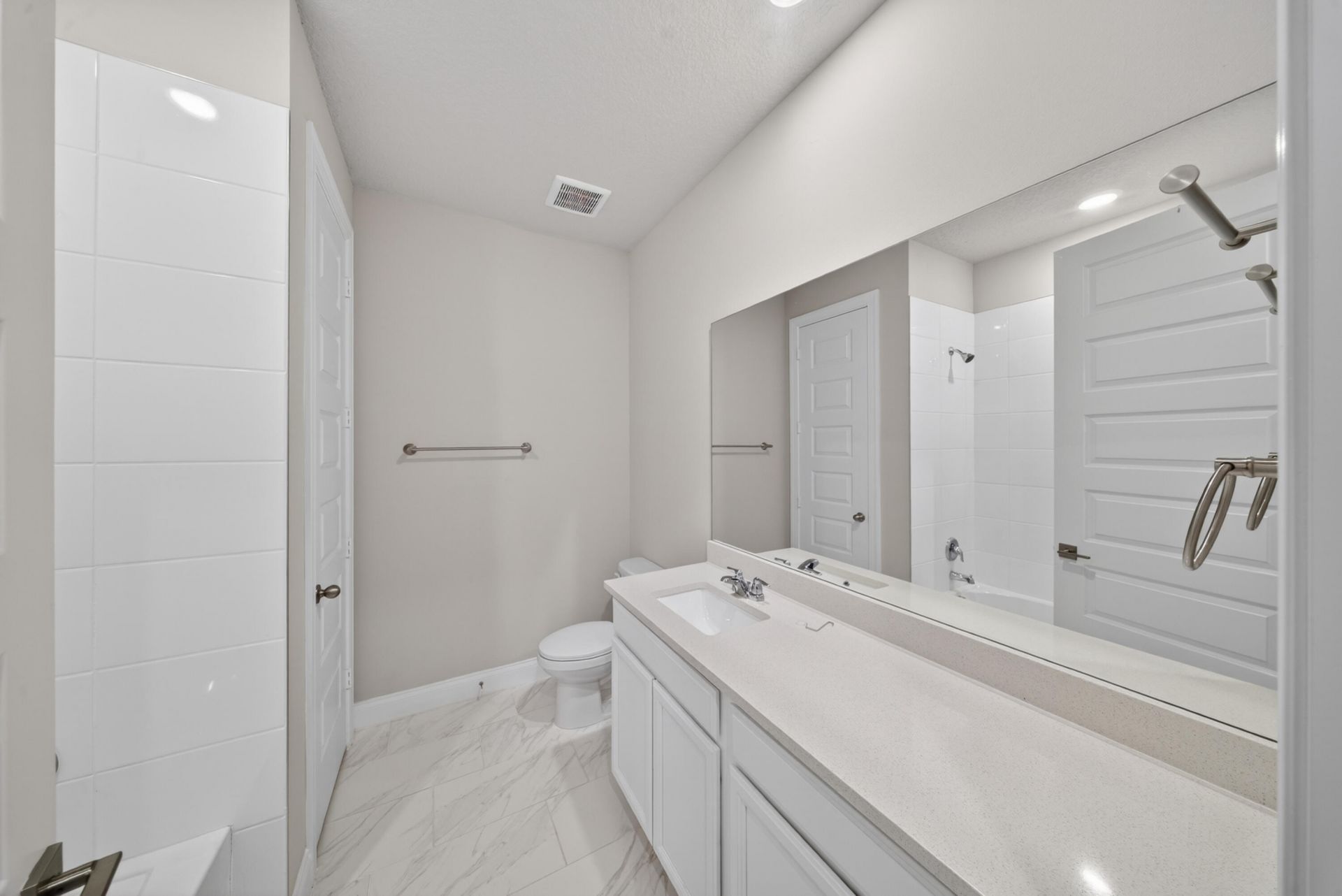 6632 NW Cloverdale Avenue, Port Saint Lucie, FL 34987 Photo