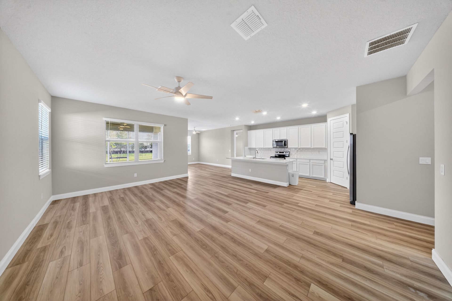 6632 NW Cloverdale Avenue, Port Saint Lucie, FL 34987 Photo