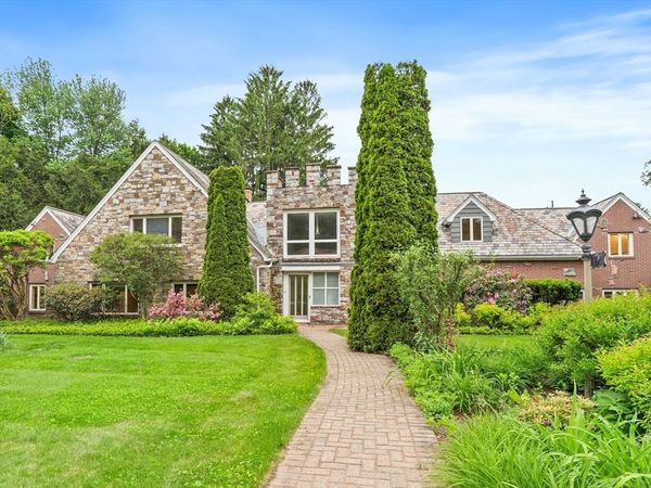 1 Knollwood Dr, Worcester, MA 01609
