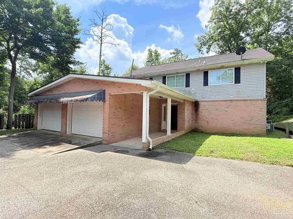 688 Overlook Dr, Monroeville, AL 36460