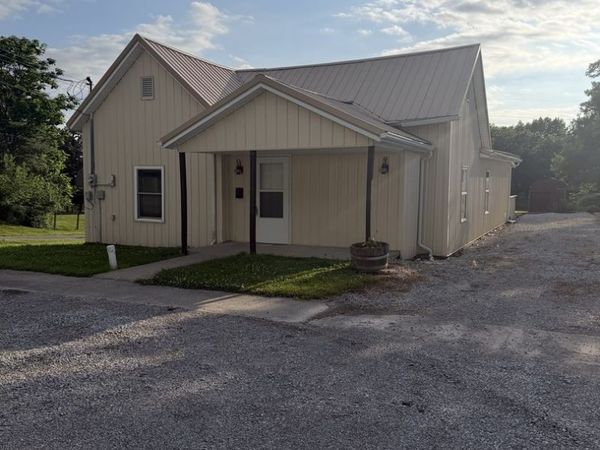300 N Virginia Street, Mcleansboro, IL 62859